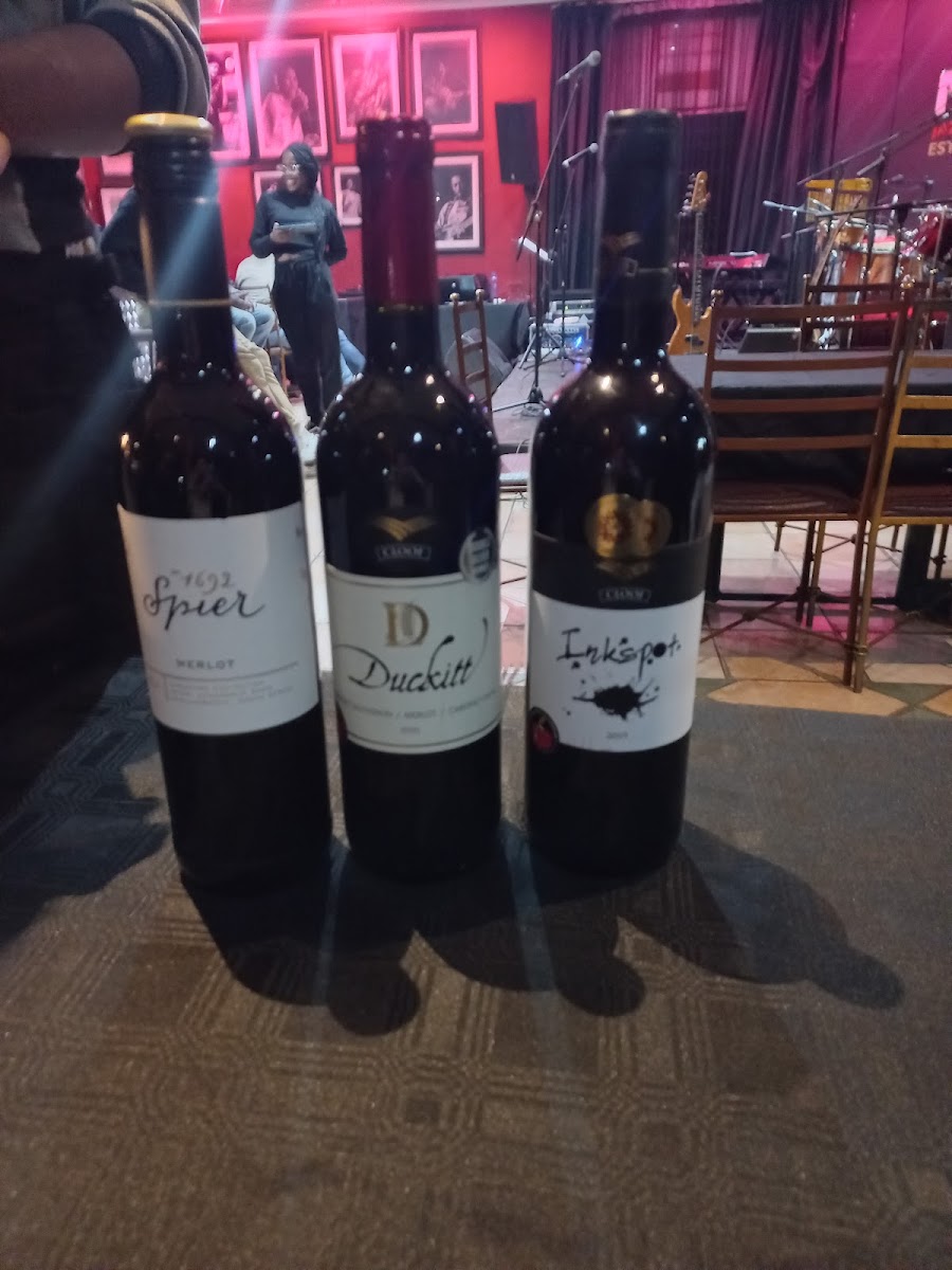 Niki's Oasis Restaurant & Jazz Bar-5